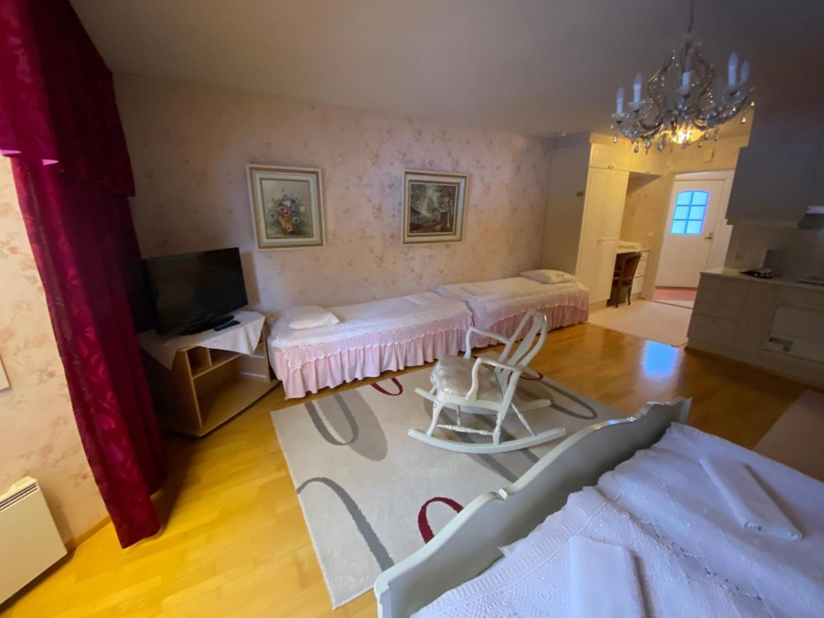 Hotelli Kultainen Joutsen Kuusamo Buitenkant foto