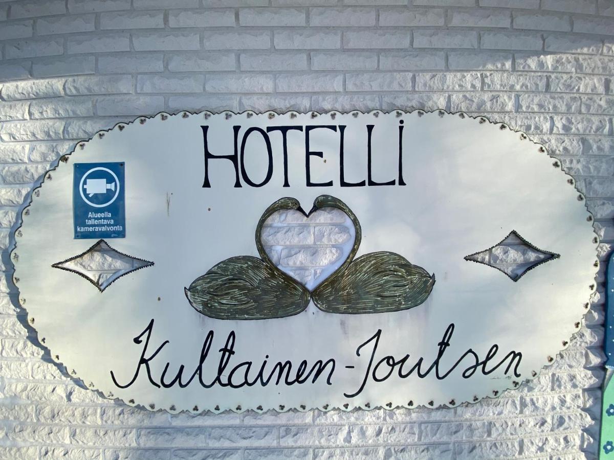 Hotelli Kultainen Joutsen Kuusamo Buitenkant foto
