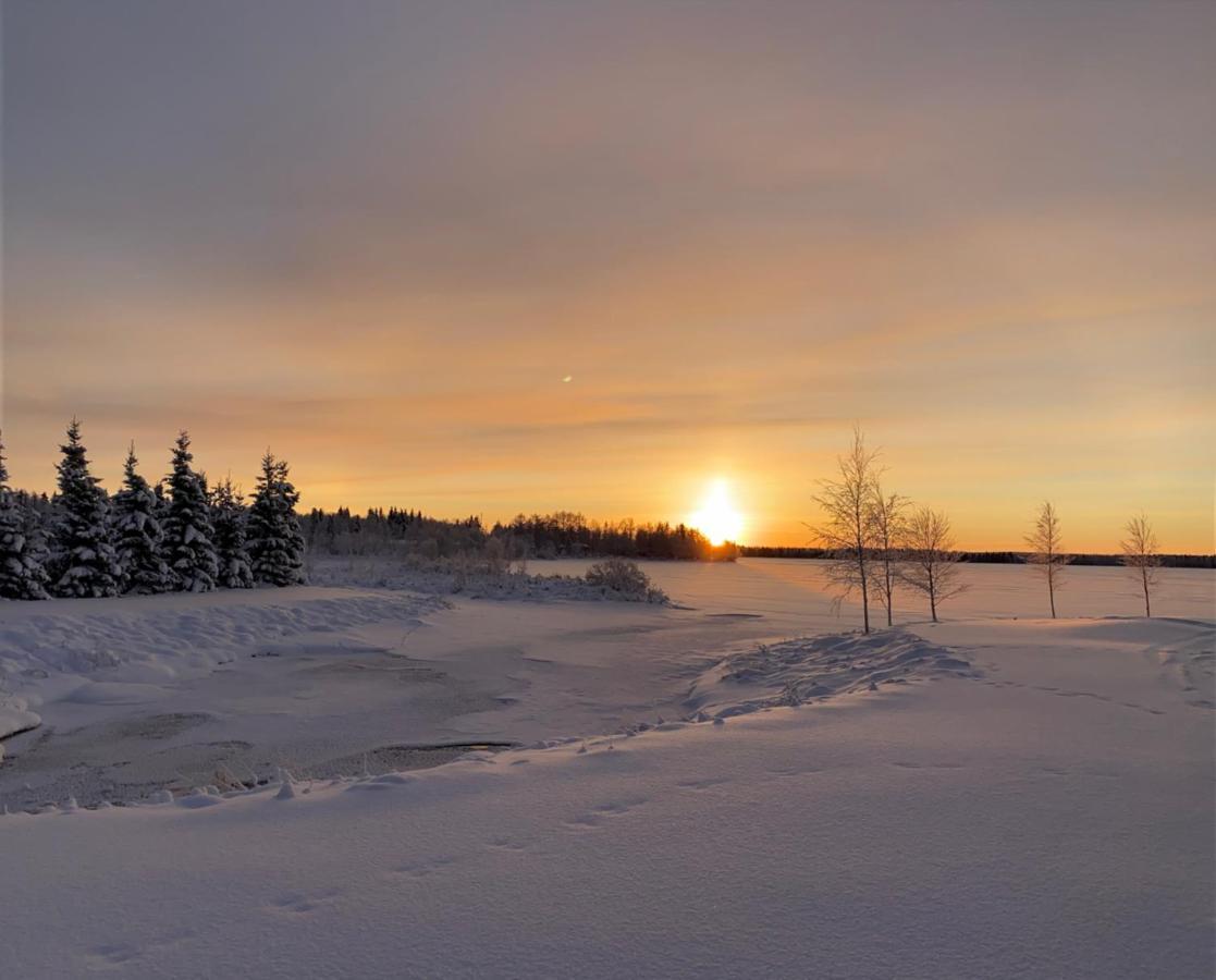 Hotelli Kultainen Joutsen Kuusamo Buitenkant foto